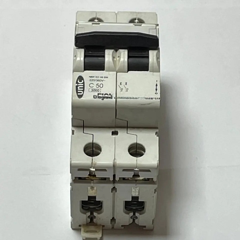 Imagem do produto Pial Legrand Disjuntor Bipolar DIN 50A Curva C Branco