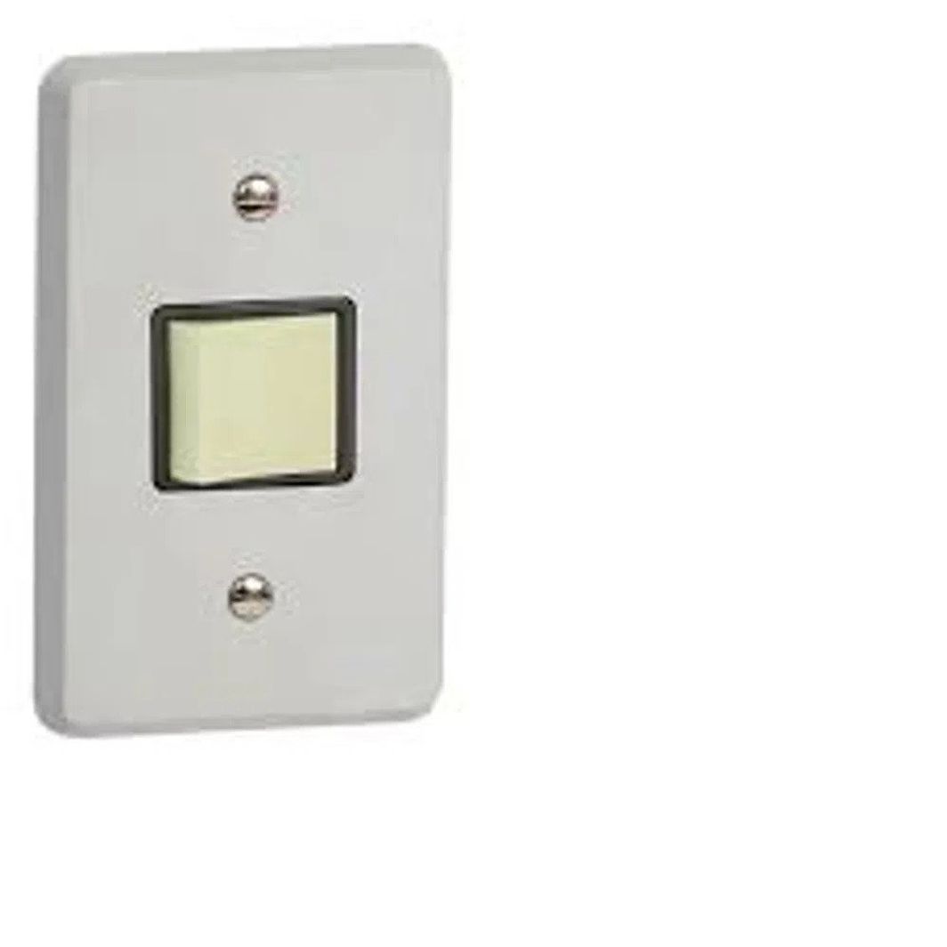 Imagem do produto Pial Plus Legrand Conjunto de Embutir Interruptor Bipolar Simples 10A com Placa 4x2 Silentoque