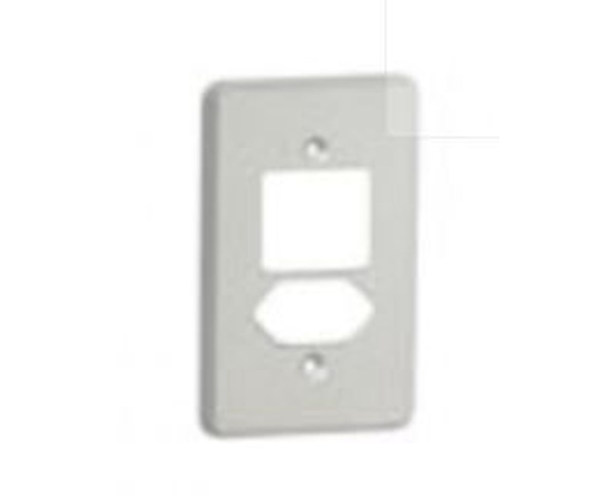 Imagem do produto Pial Plus Legrand Placa 4X2 com Tomada Integrada + 2 Postos Separados Branco